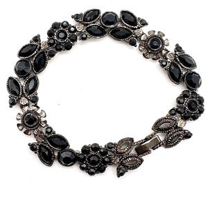 Bead Bracelet Black & Gunmetal Flower & Leaves-Unbranded 7"